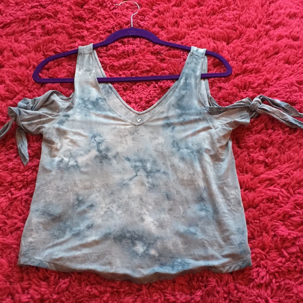 American Eagle cold shoulder top, tied at the arms